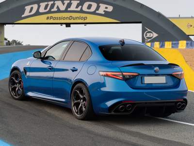 Nuevo Alfa Romeo Giulia Quadrifoglio listo para su entrega en Guadalajara, Polígono Industrial Campollano | Talleres Chinares