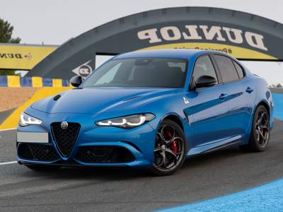 Nuevo Alfa Romeo Giulia Quadrifoglio listo para su entrega en Guadalajara, Polígono Industrial Campollano | Talleres Chinares