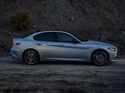 Nuevo Alfa Romeo Giulia listo para su entrega en Guadalajara, Polígono Industrial Campollano | Talleres Chinares
