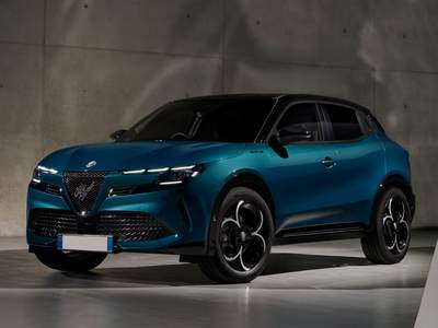 Nuevo Alfa Romeo Junior Elettrica listo para su entrega en Guadalajara, Polígono Industrial Campollano | Talleres Chinares