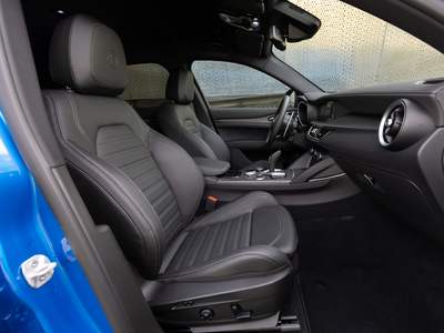 Nuevo Alfa Romeo Stelvio Quadrifoglio listo para su entrega en Guadalajara, Polígono Industrial Campollano | Talleres Chinares