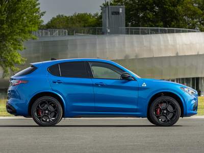 Nuevo Alfa Romeo Stelvio Quadrifoglio listo para su entrega en Guadalajara, Polígono Industrial Campollano | Talleres Chinares