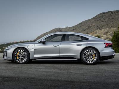 Nuevo Audi e-tron GT listo para su entrega en Sevilla, Huelva, Dos Hermanas, Badajoz, Cáceres, Fuente de Cantos, Córdoba | Grupo Avisa