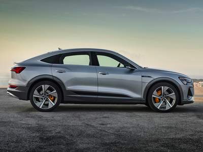 Nuevo Audi e-tron listo para su entrega en Sevilla, Huelva, Dos Hermanas, Badajoz, Cáceres, Fuente de Cantos, Córdoba | Grupo Avisa