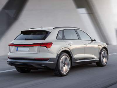 Nuevo Audi e-tron listo para su entrega en Sevilla, Huelva, Dos Hermanas, Badajoz, Cáceres, Fuente de Cantos, Córdoba | Grupo Avisa