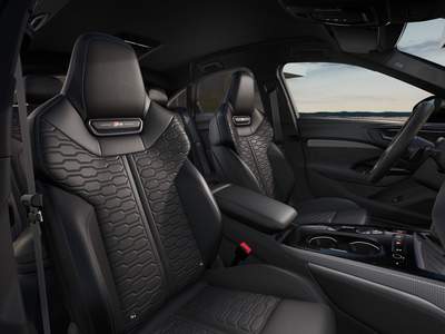 Nuevo Audi RS 5 listo para su entrega en Córdoba, Sevilla, Huelva, Badajoz, Cáceres, Fuente de Cantos | Grupo Avisa