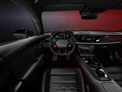 Nuevo Audi RS e-tron GT listo para su entrega en Sevilla, Huelva, Dos Hermanas, Badajoz, Cáceres, Fuente de Cantos, Córdoba | Grupo Avisa