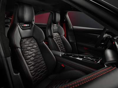 Nuevo Audi RS e-tron GT listo para su entrega en Sevilla, Huelva, Dos Hermanas, Badajoz, Cáceres, Fuente de Cantos, Córdoba | Grupo Avisa