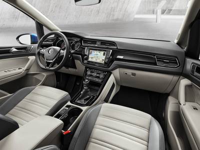 Nuevo Volkswagen Touran listo para su entrega en Sevilla, Huelva, Badajoz, Cáceres, Fuente de Cantos, Córdoba | Grupo Avisa