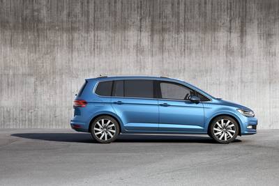Nuevo Volkswagen Touran listo para su entrega en Sevilla, Huelva, Badajoz, Cáceres, Fuente de Cantos, Córdoba | Grupo Avisa