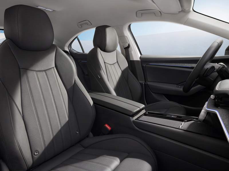 Detalles del nuevo Škoda Superb en venta en Córdoba, Sevilla, Huelva, Badajoz, Cáceres