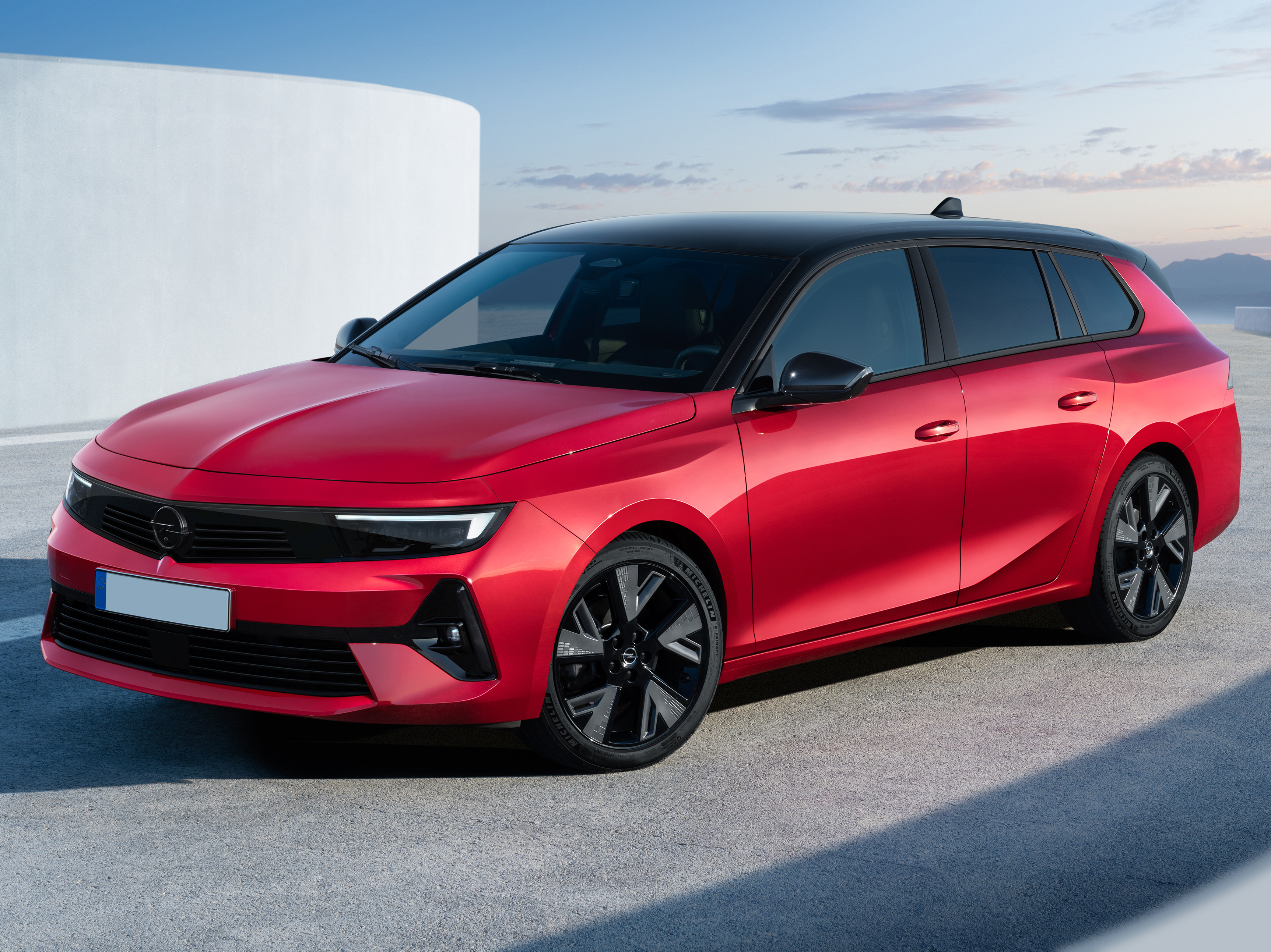 Astra Sports Tourer Electric desde 169€/mes 1 Ferrol