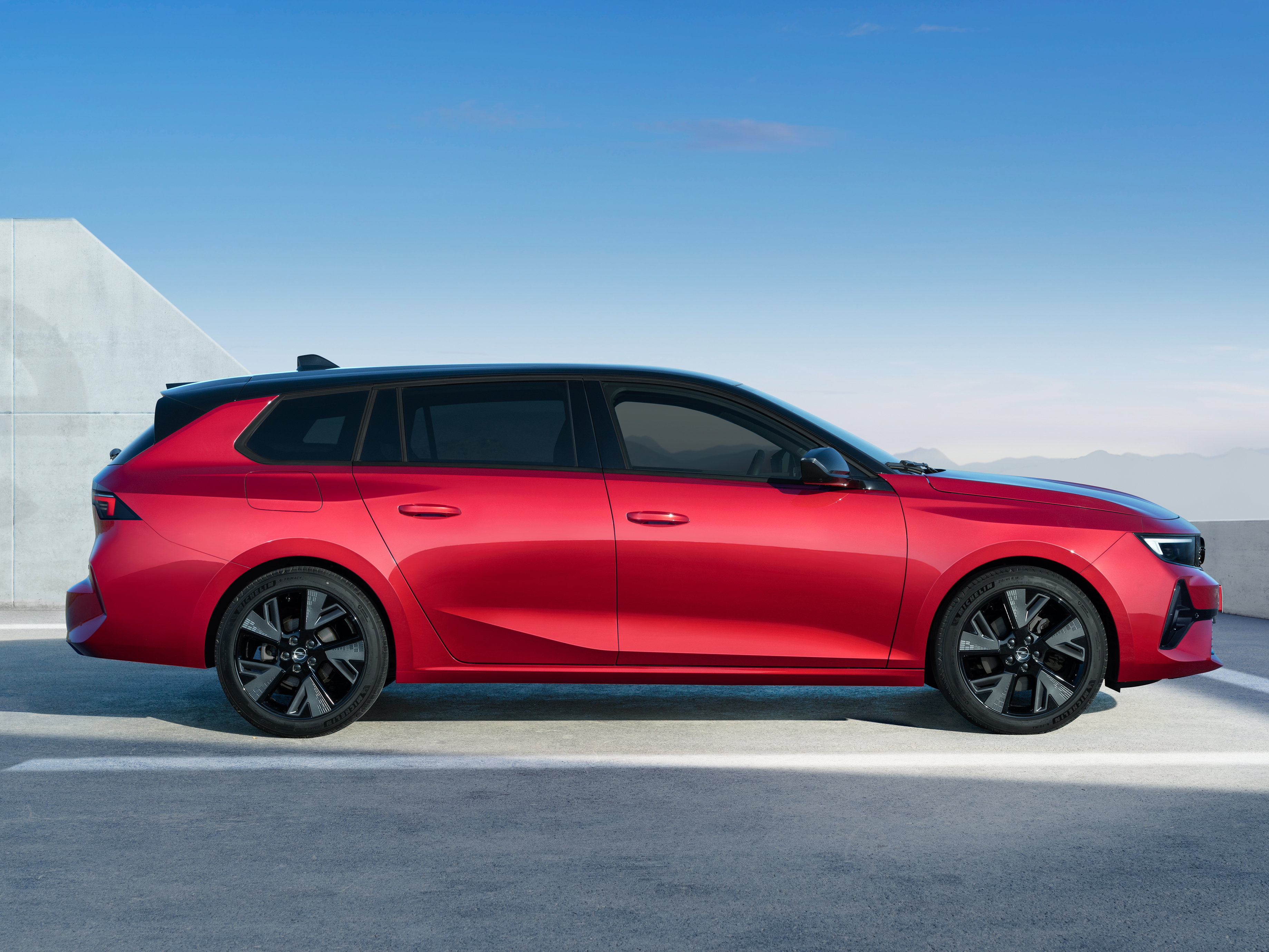 Astra Sports Tourer Electric desde 169€/mes 4 Ferrol