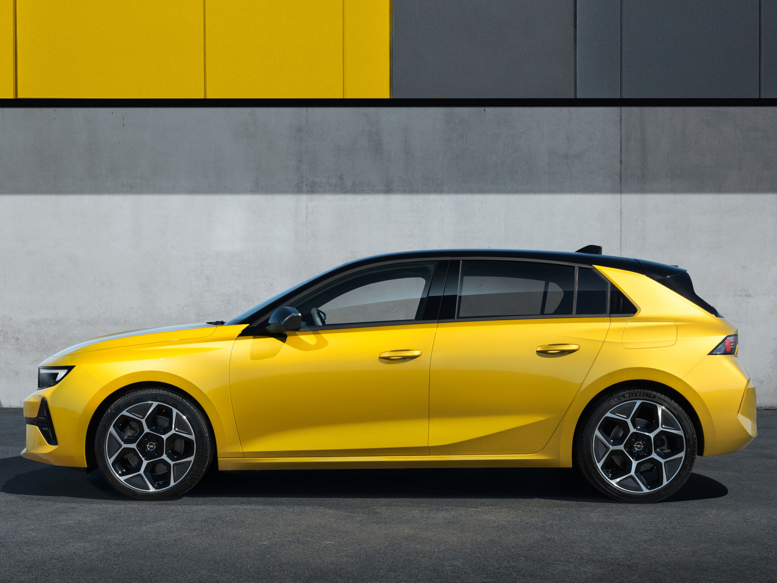 Astra Plug-In Hybrid desde 35.000€(5a) 4 Ferrol