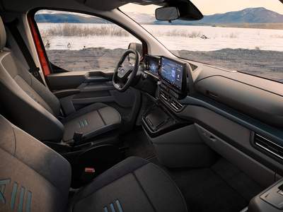 Ford Tourneo Custom neuve disponible à Corbeil-Essonnes, Saint-Maximin , Sarcelles , Sartrouville, Jaux, Beauvais, Cergy, Sarcelles, Vauchelles-les-Quesnoy, Beauvais Tillé, Saint-Gratien, Sartrouville , Saint-Ouen l'Aumône , Pierrelaye , Villaines-sous-Bois , Roissy-en-France , Garges-lès-Gonesse , Garges-Lès-Gonesse , Jaux Compiègne , Beauvais , Morigny-Champigny, Brétigny-sur-Orge , Laon , Saint-Quentin , Amiens , Vauchelles-Les-Quesnoy , Morangis , Cergy Saint-Christophe  , Saint-Ouen l'Aumône | Jallu-Berthier