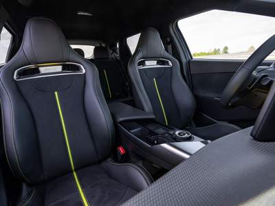 Kia EV6 GT neuve disponible à Saint-Saulve, Dunkerque, Longuenesse, Englos, Villeneuve d'Ascq, Saint-Léonard, Longuenesse , Roncq, Montgeron | Eurauto