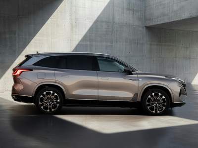 MG MGS9 PHEV neuve disponible à Corbeil-Essonnes, Saint-Maximin , Sarcelles , Sartrouville, Jaux, Beauvais, Saint-Ouen-l’Aumône, Sarcelles, Vauchelles-les-Quesnoy, Beauvais Tillé, Saint-Gratien, Sartrouville , Saint-Ouen l'Aumône , Pierrelaye , Villaines-sous-Bois , Roissy-en-France , Garges-lès-Gonesse , Garges-Lès-Gonesse , Jaux Compiègne , Beauvais , Morigny-Champigny, Brétigny-sur-Orge , Laon , Amiens , Vauchelles-Les-Quesnoy , Morangis , Cergy Saint-Christophe  , Saint-Ouen l'Aumône | Jallu-Berthier