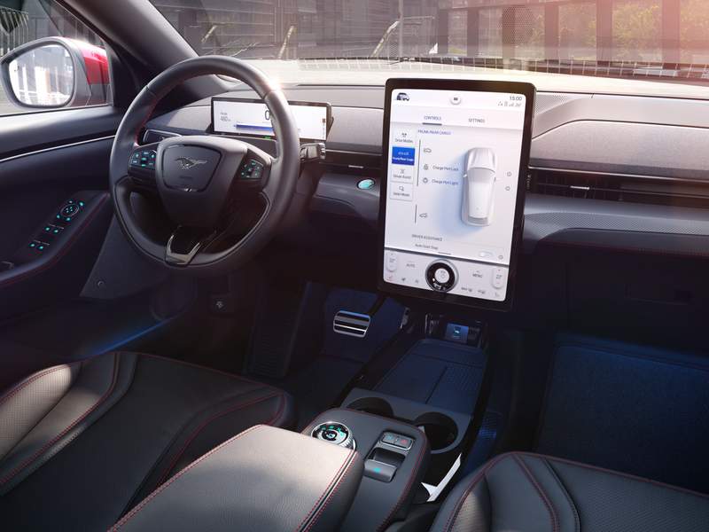 Vue détaillée | Ford Mustang Mach-E neuve à vendre à Essonne