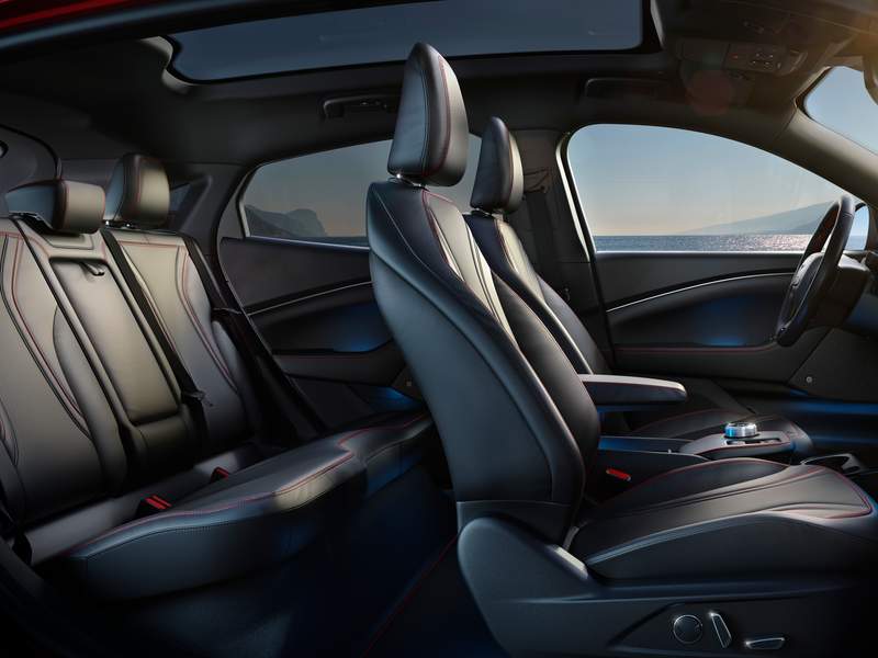 Vue détaillée | Ford Mustang Mach-E neuve à vendre à Essonne