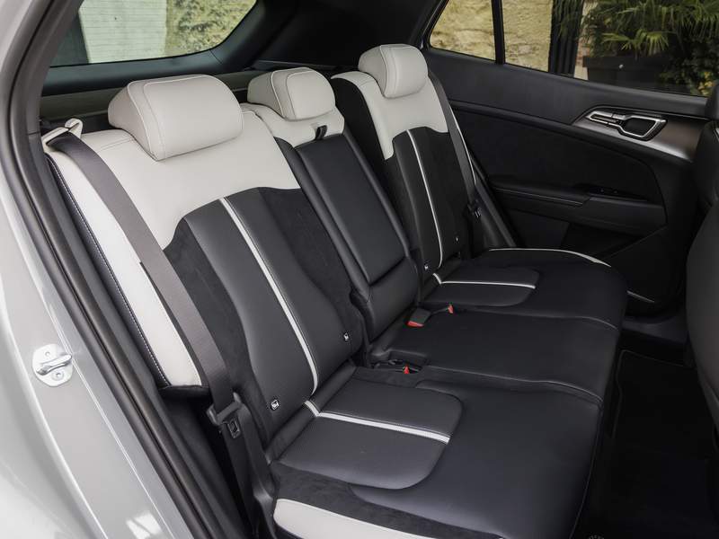 Vue détaillée | Kia Sportage HEV neuve à vendre à Finistère, Côtes-d'Armor, Morbihan, Mayenne, Il...