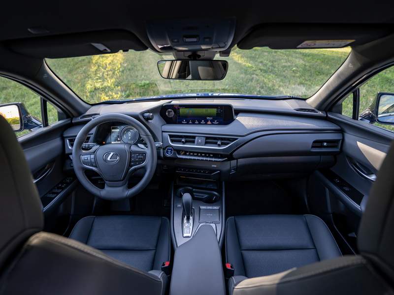 Vue détaillée | Lexus UX 300e neuve à vendre à Finistère, Côtes-d'Armor, Morbihan, Mayenne, Ille-...
