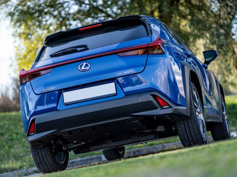 Vue détaillée | Lexus UX 300e neuve à vendre à Finistère, Côtes-d'Armor, Morbihan, Mayenne, Ille-...