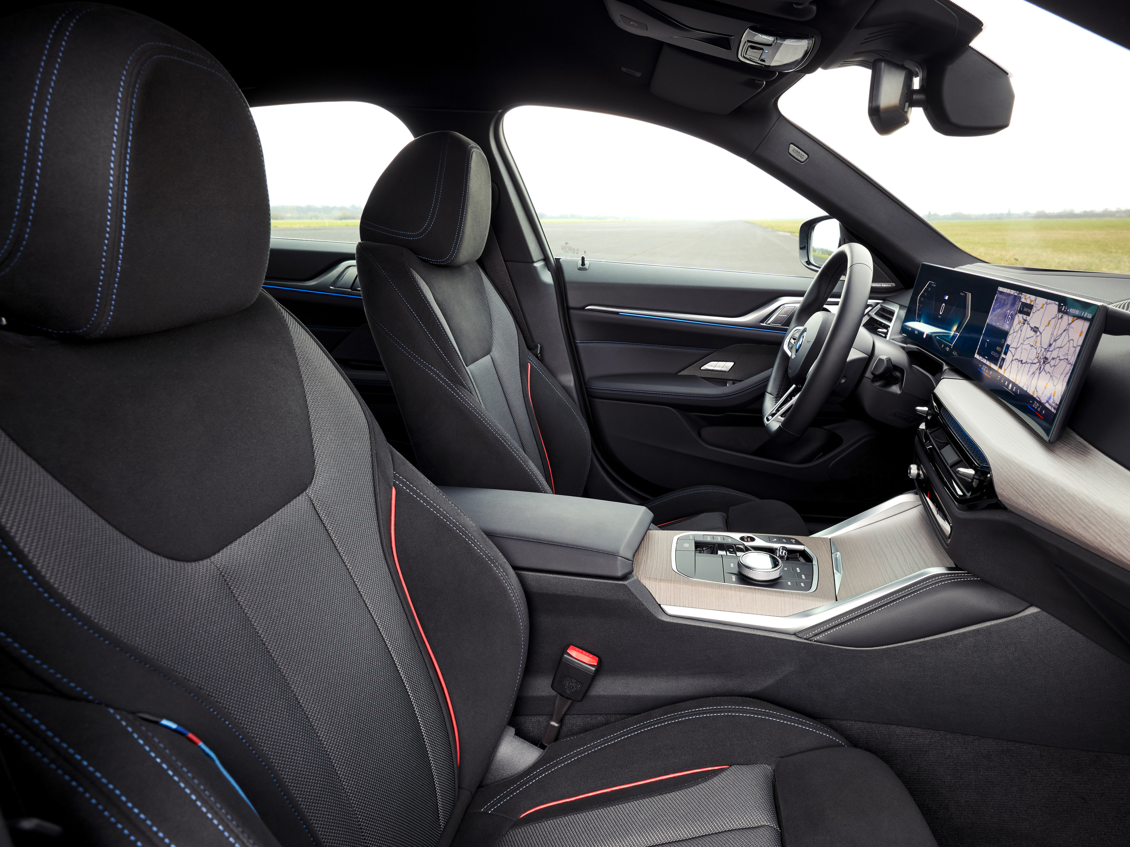 BMW i4 eDrive35 M Sport dès 590 €/mois 3 