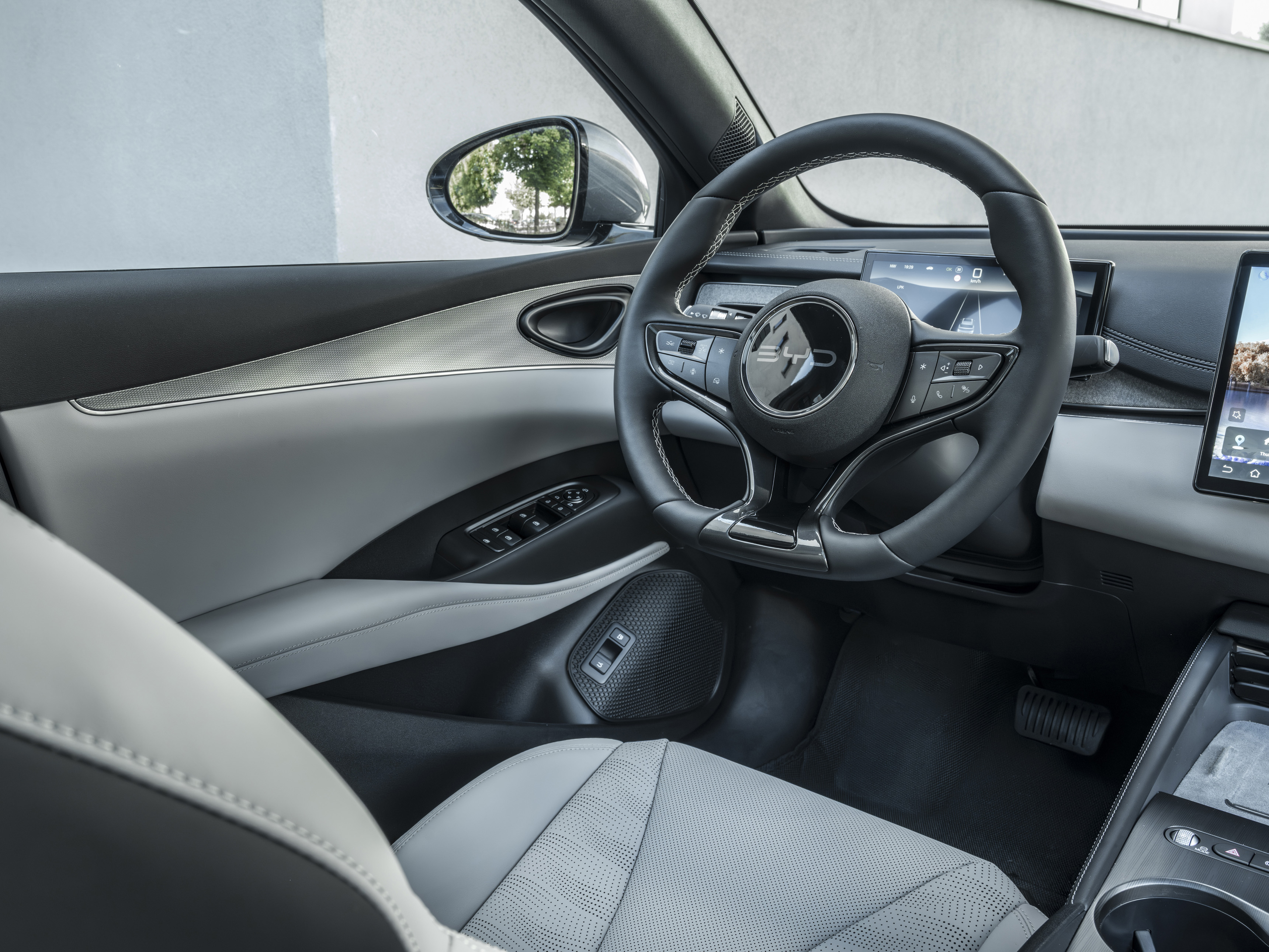 BYD SEAL 6 DM-i TOURING à partir de 349 € TTC / mois 2 Pyrénées-Atlantiques