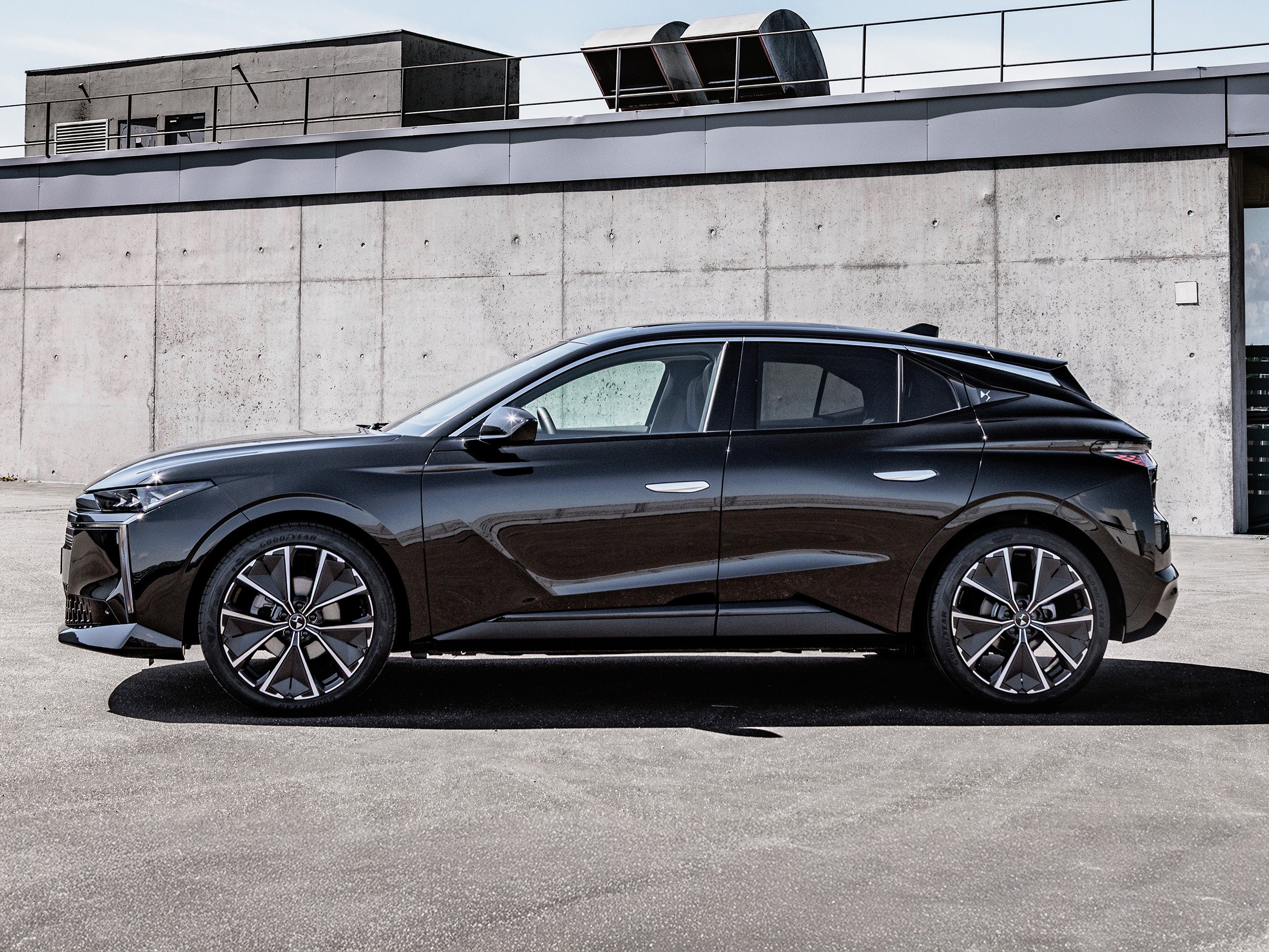 N°4 PALLAS PLUG-IN HYBRID à partir de 390 €/mois 4 Pyrénées-Atlantiques