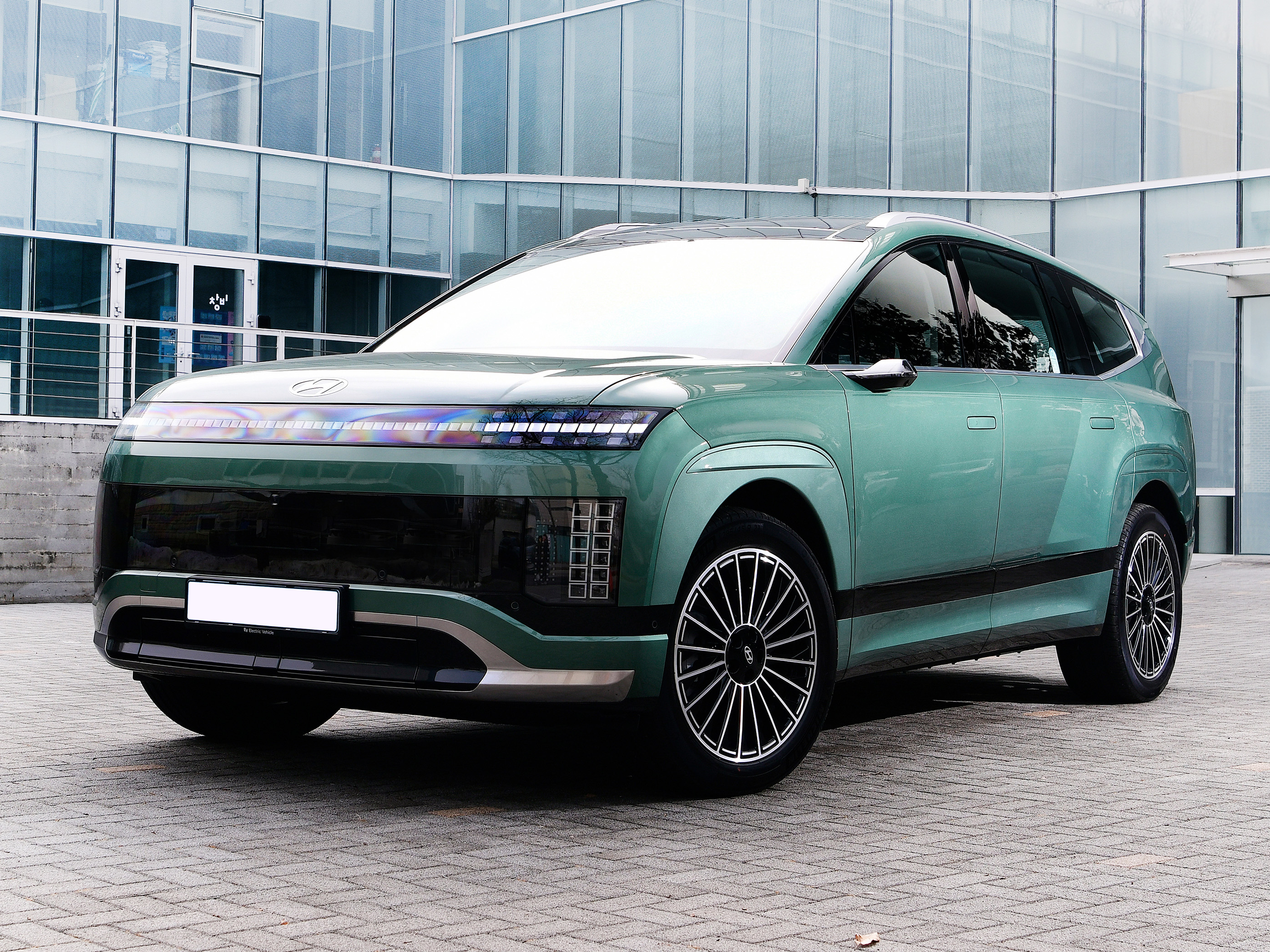 Nouveau IONIQ 9 à partir de 1009 € /mois 1 Pas-de-Calais