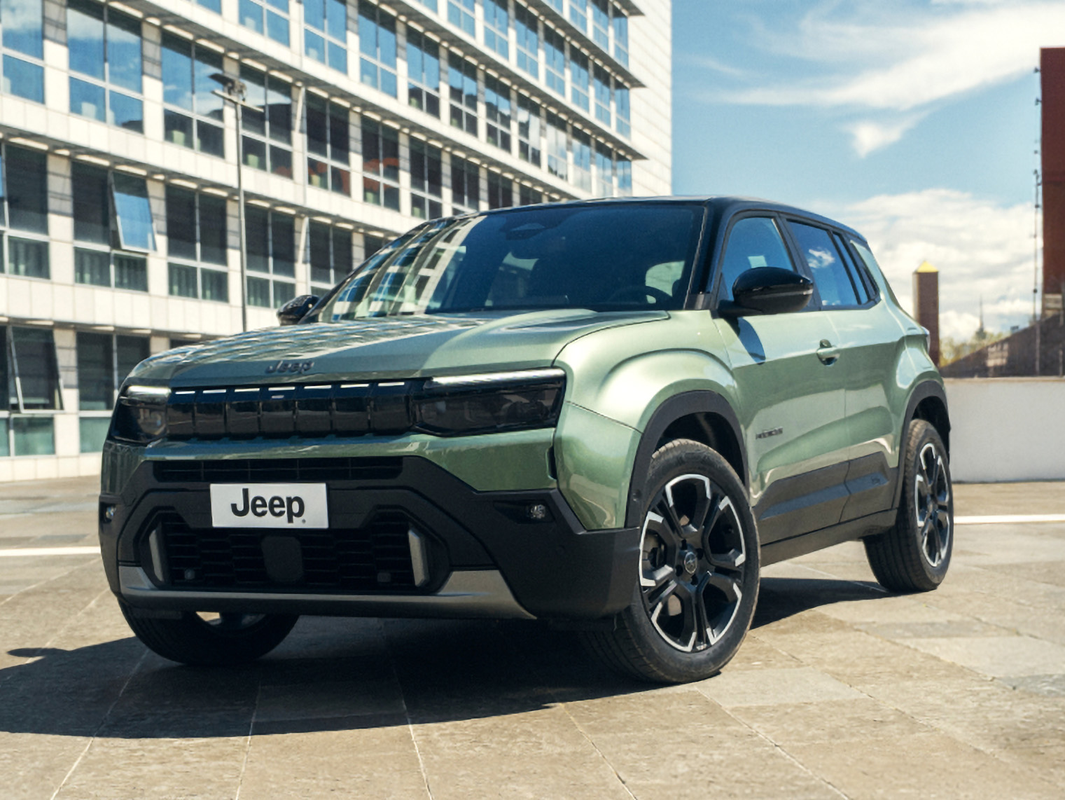 NOUVEL AVENGER e-HYBRID à partir de 219 €/mois (1) 1 