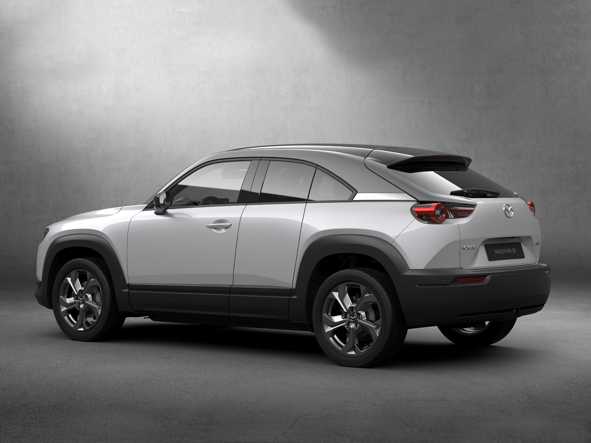 Mazda MX-30 R-EV dès 249 €/mois 5 Pyrénées-Atlantiques