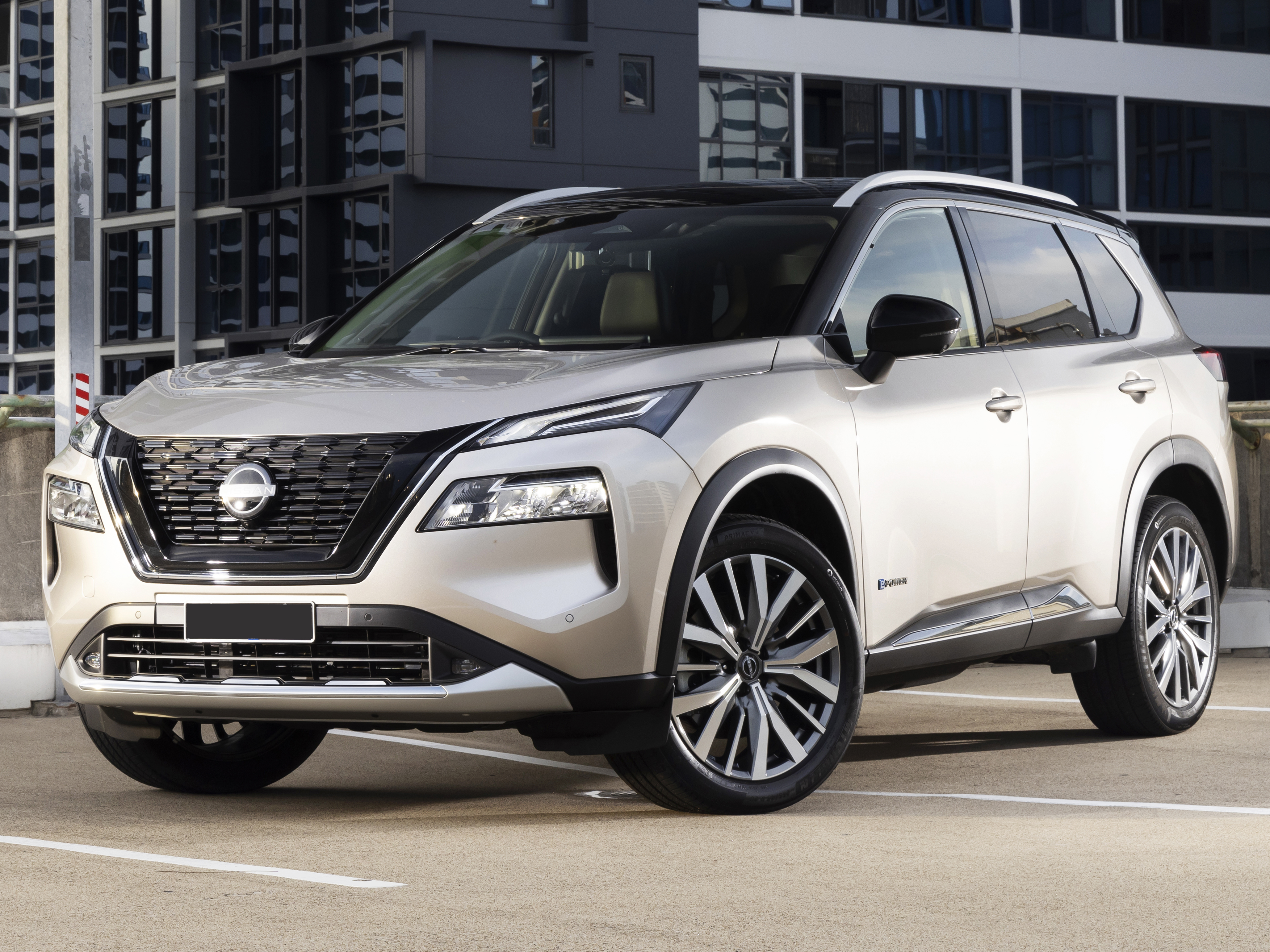 Location Longue Durée NISSAN X-TRAIL DÈS 289€ / MOIS⁽⁴⁾ 1 