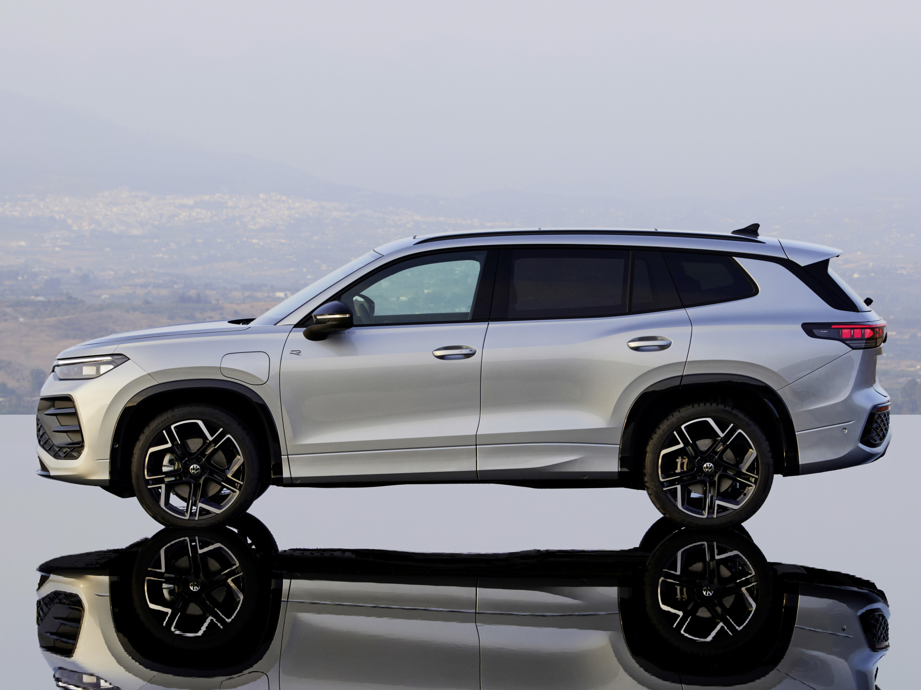 OFFRES DU MOMENT : Tayron VW Edition eHybrid à 679€/mois(1) 4 Essonne