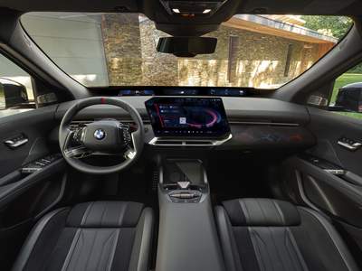 Nuova BMW iX4 in pronta consegna a  | M.Car