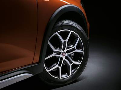 Nuova FIAT Tipo Cross in pronta consegna a  | Oriente SpA