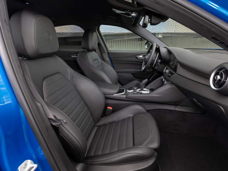 Dettagli nuova Alfa Romeo Giulia Quadrifoglio in vendita a Avellino , Napoli, Avellino, Salerno