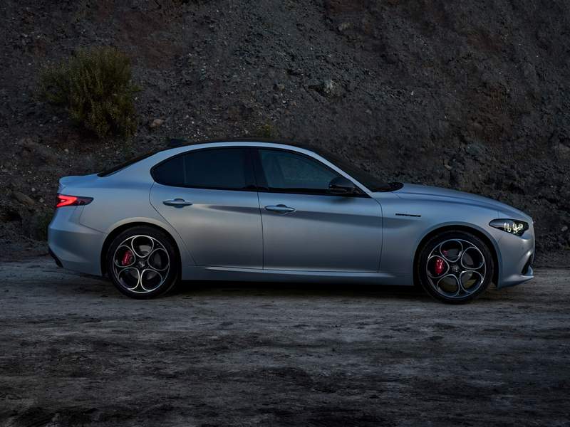 Dettagli nuova Alfa Romeo Giulia in vendita a Avellino , Napoli, Avellino, Salerno