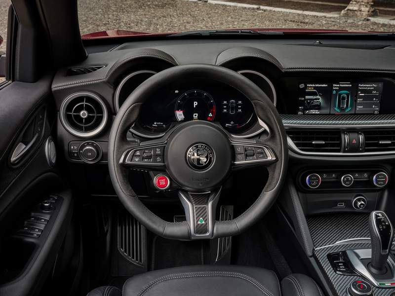 Dettagli nuova Alfa Romeo Stelvio Quadrifoglio in vendita a Avellino , Napoli, Avellino, Salerno