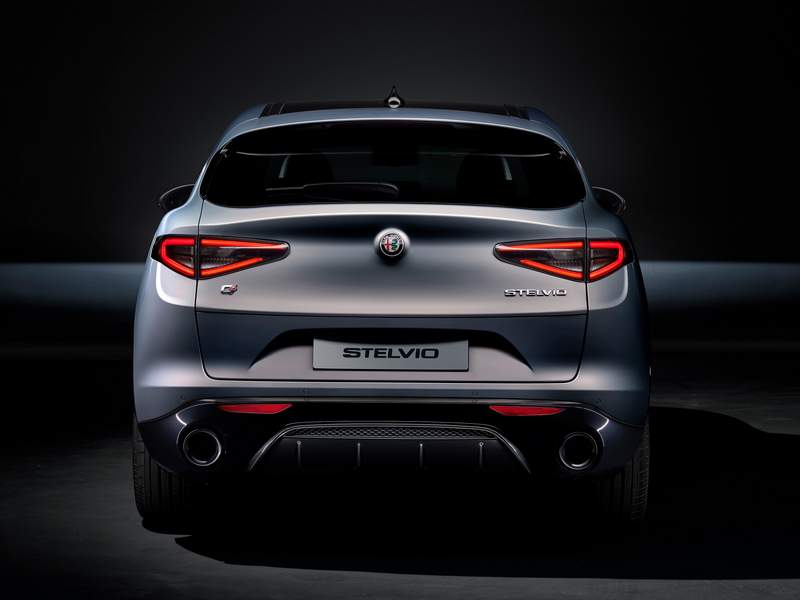 Dettagli nuova Alfa Romeo Stelvio in vendita a Avellino , Napoli, Avellino, Salerno