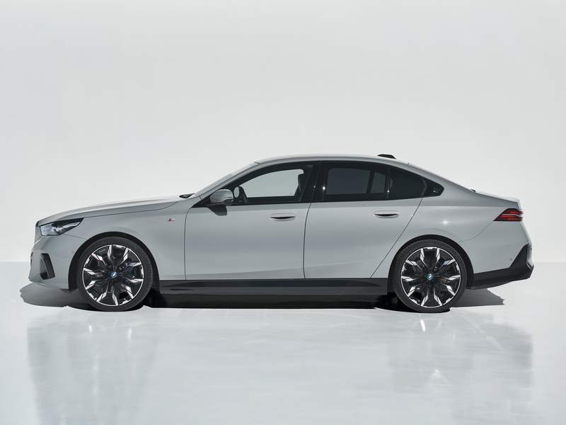 Dettagli nuova BMW i5 in vendita a 