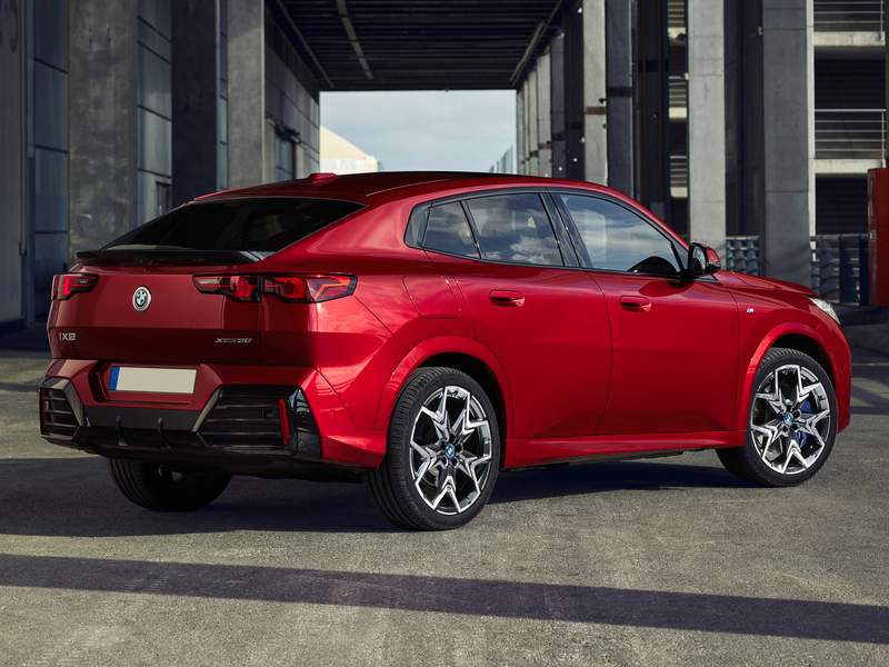 Dettagli nuova BMW iX2 in vendita a 
