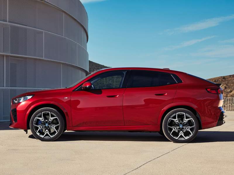 Dettagli nuova BMW iX2 in vendita a 
