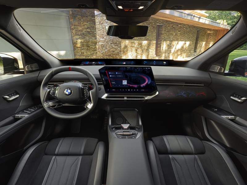 Dettagli nuova BMW iX4 in vendita a 
