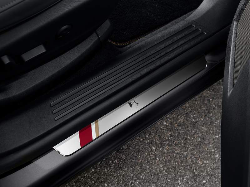 Dettagli nuova DS DS 7 E-TENSE in vendita a Avellino , Napoli, Avellino, Salerno