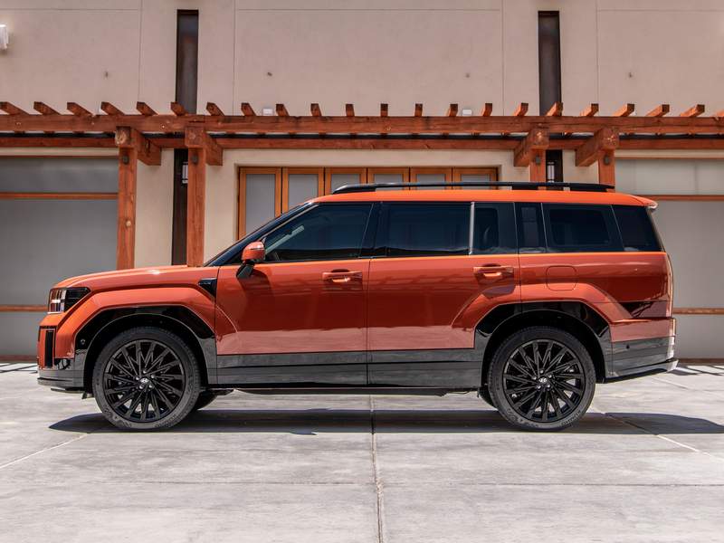 hyundai-santa-fe-side-view.jpg