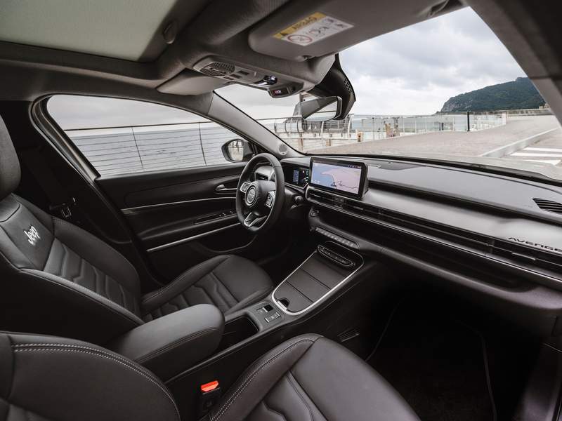 Dettagli nuova Jeep Avenger e-Hybrid in vendita a MI, PD