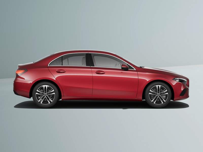 Dettagli nuova Mercedes-Benz Classe A Berlina in vendita a 