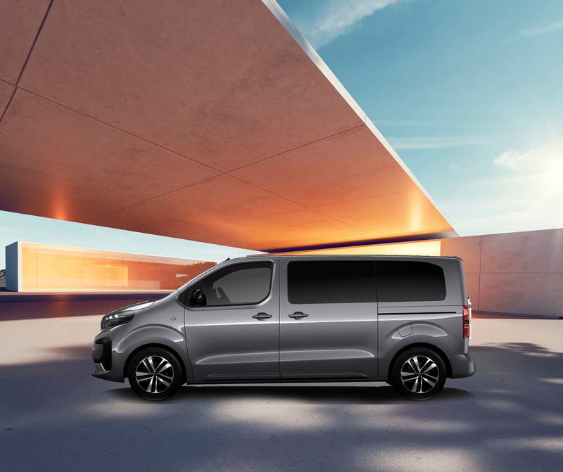 Dettagli nuova Peugeot Traveller in vendita a 