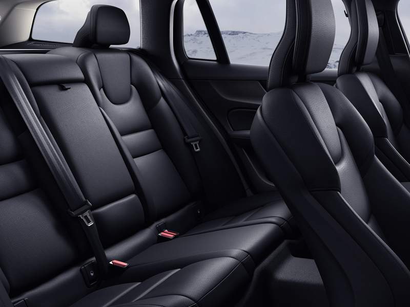 Dettagli nuova Volvo V60 in vendita a MI, PD
